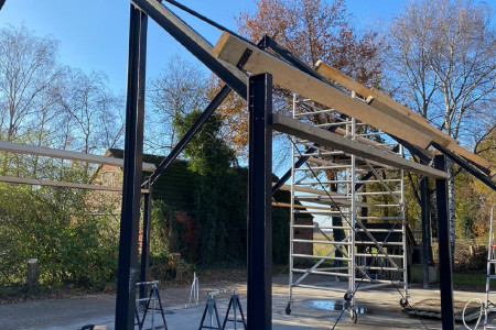 Mooie refurbished constructie Eext