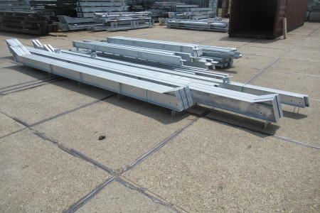 15.00 x 20.00 meter (300m2) kapschuur met geisoleerd dak