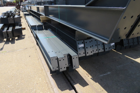 22.00 x 50.00 meter (1100m2) gepoedercoat