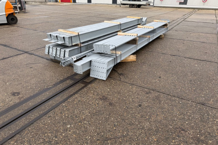 10.00 x 20.00m (200m²) met geïsoleerd dak