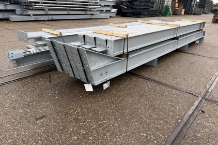 10.00 x 20.00m (200m²) met geïsoleerd dak